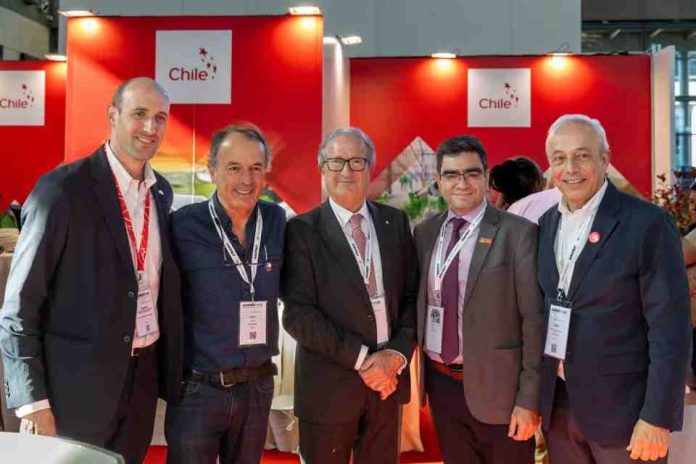 Frutas de Chile firma MoU con Feria italiana Macfrut para potenciar la trasferencia tecnológica y el posicionamiento de las frutas frescas chilenas en Europa