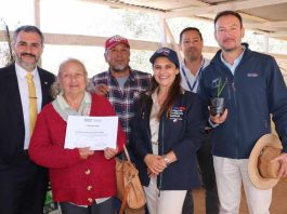 Gobierno entrega proyectos de riego y de recuperación de suelos a agricultores de la provincia de Huasco