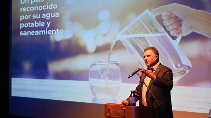 Municipios del país se reúnen en seminario que abordó la crisis hídrica del país y la búsqueda de soluciones concretas en el marco de la alianza público - privada Municipios del país se reúnen en seminario que abordó la crisis hídrica del país y la búsqueda de soluciones concretas en el marco de la alianza público - privada