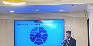 Director Nacional del SAG se reúne con Directorio de Frutas de Chile