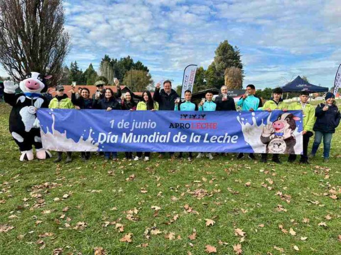 Aproleche Osorno conmemoró el Día Mundial de la Leche junto a la comunidad educativa Aproleche Osorno conmemoró el Día Mundial de la Leche junto a la comunidad educativa