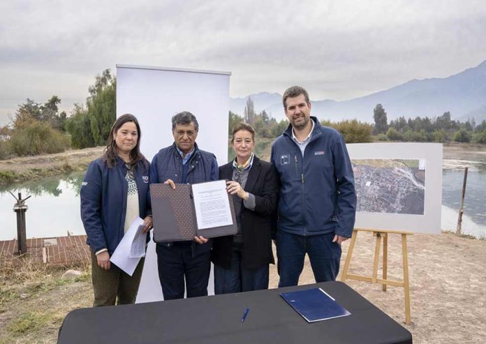 Cerca de 200 millones de pesos invierte INDAP para asegurar el riego y la agricultura en la región Metropolitana