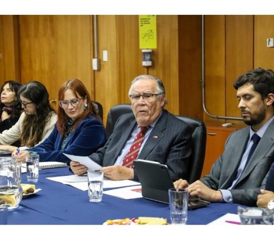 Después de más de dos años, se vuelve a reunir la Comisión Nacional de la Vitivinicultura Después de más de dos años, se vuelve a reunir la Comisión Nacional de la Vitivinicultura