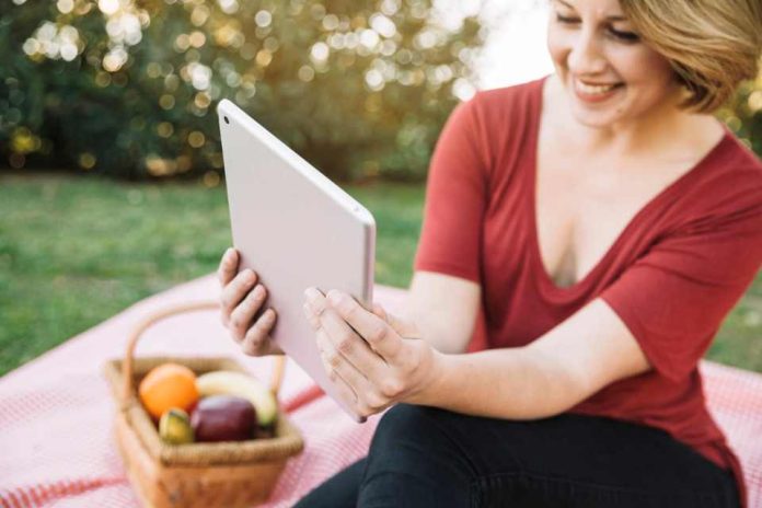 De la cosecha a la pantalla: cómo las frutas inspiran nuevas experiencias digitales