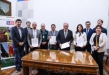 Ministro de Agricultura firmó convenio con universidades del Biobío para incorporar inteligencia artificial en procesos del SAG Ministro de Agricultura firmó convenio con universidades del Biobío para incorporar inteligencia artificial en procesos del SAG