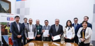 Ministro de Agricultura firmó convenio con universidades del Biobío para incorporar inteligencia artificial en procesos del SAG Ministro de Agricultura firmó convenio con universidades del Biobío para incorporar inteligencia artificial en procesos del SAG