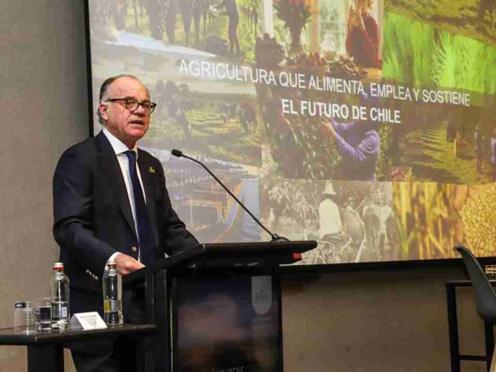 Ministro de Agricultura proyecta una temporada 2026-2027 desafiante y detalla avances en nueva ley de fomento forestal
