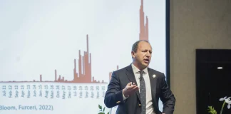 “Inversión, inversión, inversión”: Economista Alejandro Weber dice que la agricultura debe recuperar competitividad en una temporada desafiante “Inversión, inversión, inversión”: Economista Alejandro Weber dice que la agricultura debe recuperar competitividad en una temporada desafiante