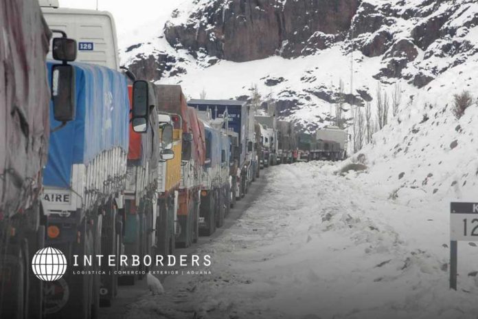 Temporada invernal y transporte terrestre internacional: el impacto de los pasos fronterizos según Interborders Temporada invernal y transporte terrestre internacional: el impacto de los pasos fronterizos según Interborders
