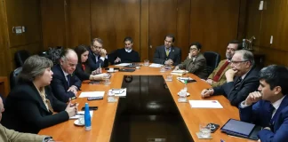 Consejo del Salmón y sector agrícola se reúnen con ministro Campos Consejo del Salmón y sector agrícola se reúnen con ministro Campos