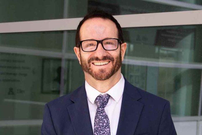 Carlos Alsua – Académico Facultad de Economía y Negocios UNAB