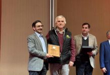 Director Regional de INIA Remehue es reconocido por su aporte a la divulgación científica Director Regional de INIA Remehue es reconocido por su aporte a la divulgación científica