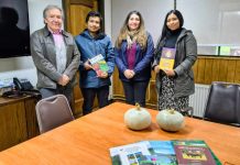 INIA entrega publicaciones técnicas a comunidad indígena de Nueva Imperial para fortalecer el aprendizaje agrícola INIA entrega publicaciones técnicas a comunidad indígena de Nueva Imperial para fortalecer el aprendizaje agrícola