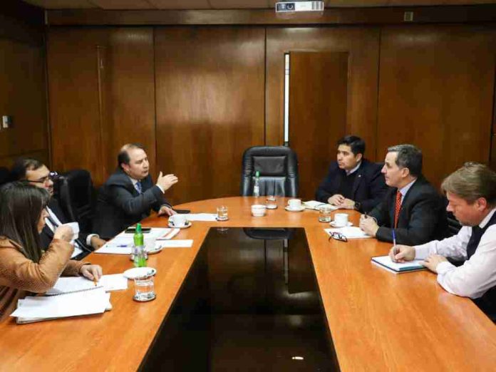 Migraciones y Agricultura avanzan en medidas para facilitar la contratación de trabajadores de temporada Migraciones y Agricultura avanzan en medidas para facilitar la contratación de trabajadores de temporada