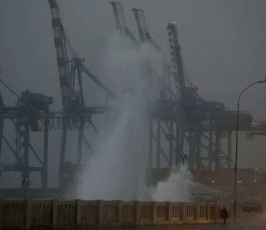 Puerto de Valparaíso y DP World San Antonio con suspensión temporal por sistema frontal Puerto de Valparaíso y DP World San Antonio con suspensión temporal por sistema frontal