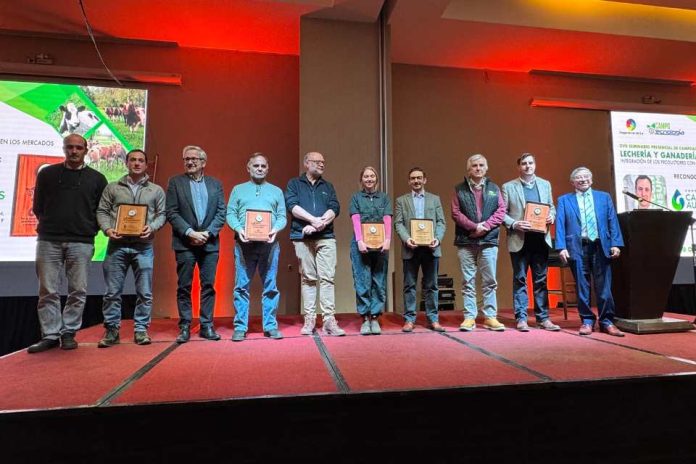 Seminario destacó el aporte de la asociatividad al desarrollo del sector agropecuario Seminario destacó el aporte de la asociatividad al desarrollo del sector agropecuario