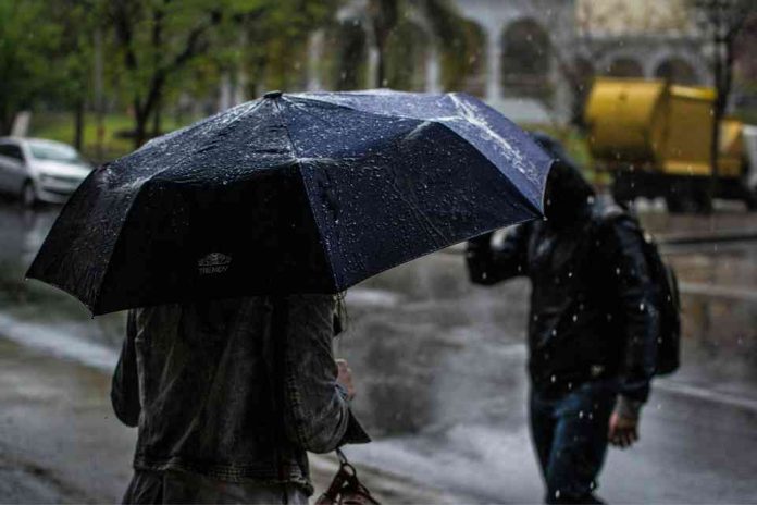 Sistema frontal con río atmosférico será categoría 4 en la zona centro-sur de Chile Sistema frontal con río atmosférico será categoría 4 en la zona centro-sur de Chile