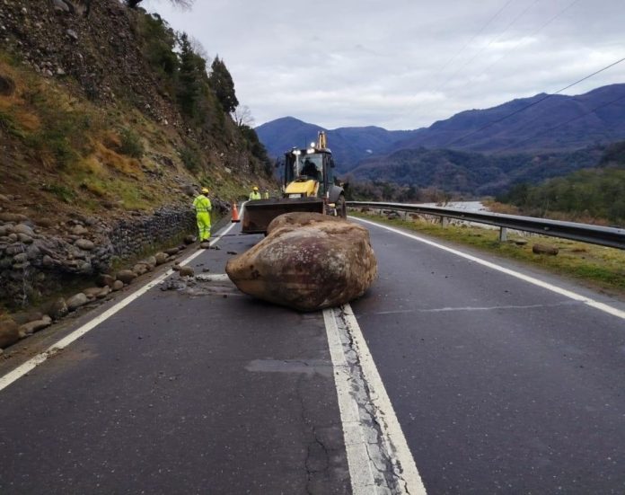 Vialidad refuerza despliegue en la provincia de Biobío para enfrentar sistema frontal y atender emergencias Vialidad refuerza despliegue en la provincia de Biobío para enfrentar sistema frontal y atender emergencias