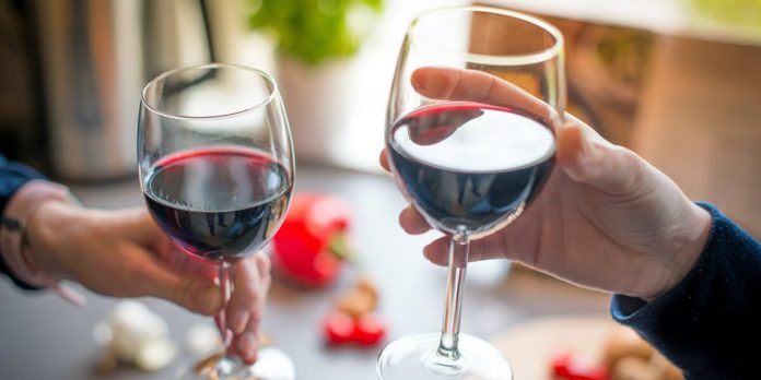 Vino-1140x570 España|El consumo de vino en España retrocede un 7,3% en un año