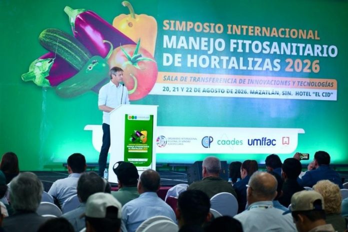 Carlos Meza expone el modelo regenerativo de Terragénesis en los principales foros agrícolas de México Reportaje | Avances en sanidad vegetal y nutrición biológica: Carlos Meza expone el modelo regenerativo de Terragénesis en los principales foros agrícolas de México