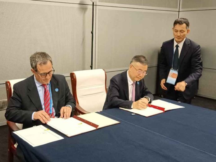 Chile y China suscriben acuerdo para facilitar las exportaciones de fruta fresca al mercado chino