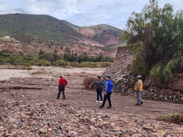 Comisión Nacional de Riego y Junta de Vigilancia de Río Hurtado recorrieron canales dañados tras sistema frontal Comisión Nacional de Riego y Junta de Vigilancia de Río Hurtado recorrieron canales dañados tras sistema frontal