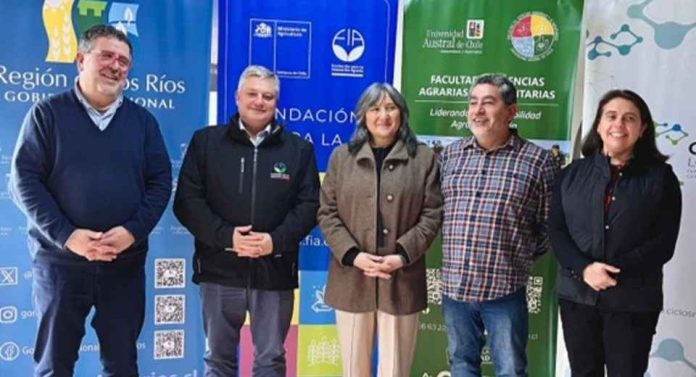 Director ejecutivo de FIA fortalece agenda regional de innovación y visita el Centro de Innovación Colaborativa en Los Ríos Director ejecutivo de FIA fortalece agenda regional de innovación y visita el Centro de Innovación Colaborativa en Los Ríos