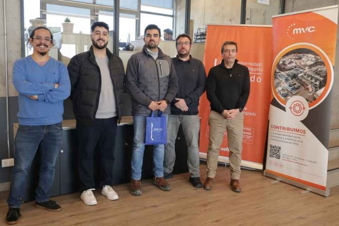 Minera Valle Central entrega nueva beca a estudiante del Magíster en Biotecnología de la UOH para investigar especie endémica de Chile Minera Valle Central entrega nueva beca a estudiante del Magíster en Biotecnología de la UOH para investigar especie endémica de Chile