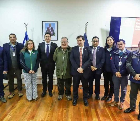 Ministro de Agricultura realiza gira por cinco regiones para monitorear efectos del sistema frontal y apoyar al sector agrícola Ministro de Agricultura realiza gira por cinco regiones para monitorear efectos del sistema frontal y apoyar al sector agrícola