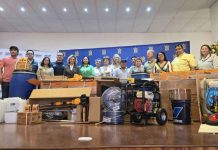 Mosca de la fruta: 104 productores de Pica reciben equipamiento para proteger sus cultivos frutícolas Mosca de la fruta: 104 productores de Pica reciben equipamiento para proteger sus cultivos frutícolas