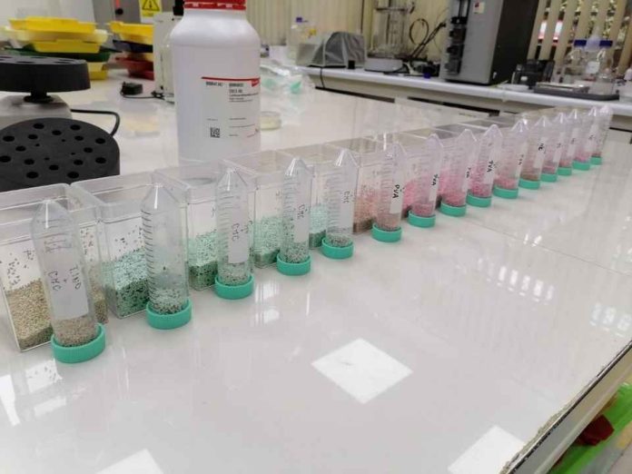 Peletizado un abrigo de bacterias nativas para convertir el secano en una tierra fértil Peletizado: un abrigo de bacterias nativas para convertir el secano en una tierra fértil