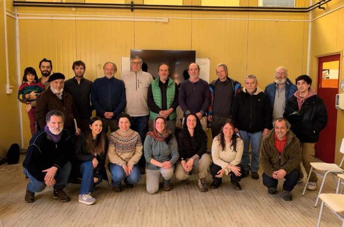 Red Apícola de Chiloé avanza en estrategia para valorizar y diferenciar la miel del archipiélago Red Apícola de Chiloé avanza en estrategia para valorizar y diferenciar la miel del archipiélago