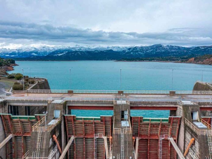 Reportaje Crisis hídrica en Chile persiste a pesar de incremento en las reservas de embalses Reportaje | Crisis hídrica en Chile persiste a pesar de incremento en las reservas de embalses
