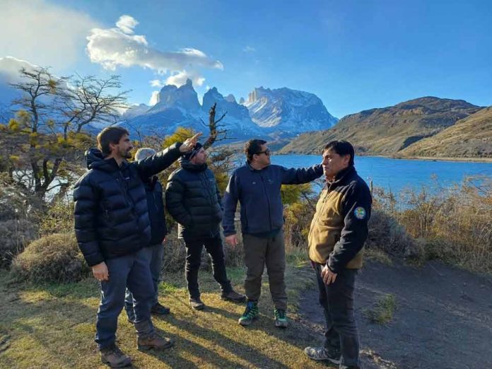 Servicio prepara en terreno la integración de las áreas protegidas en el Parque Nacional Torres del Paine Servicio prepara en terreno la integración de las áreas protegidas en el Parque Nacional Torres del Paine
