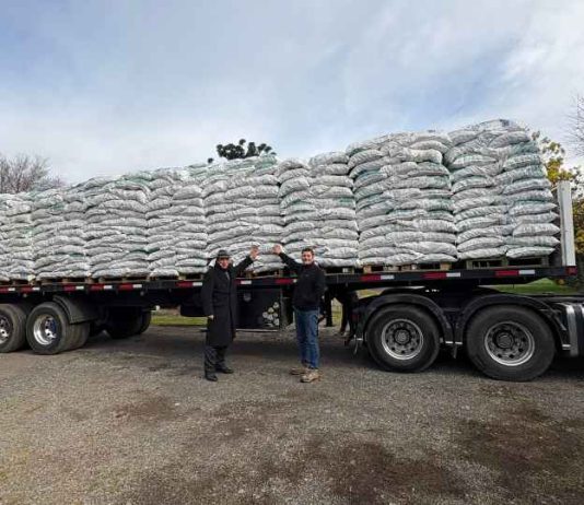 Llega primera ayuda de alimentación animal para productores afectados por frentes climáticos en la Región de Ñuble Llega primera ayuda de alimentación animal para productores afectados por frentes climáticos en la Región de Ñuble