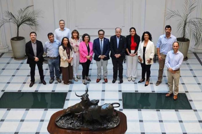 AgroQuinta proyecta una agenda común ante los desafíos de la agricultura regional AgroQuinta proyecta una agenda común ante los desafíos de la agricultura regional