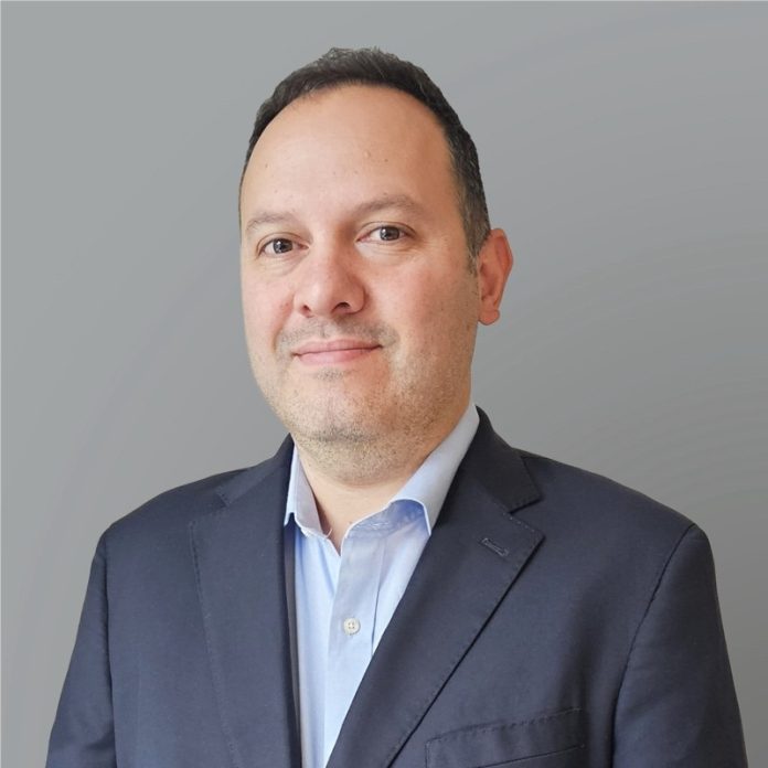 Carlos Fredes García ONEKA (4) Desalación solar y undimotriz: Ruta a la autonomía hídrica costera