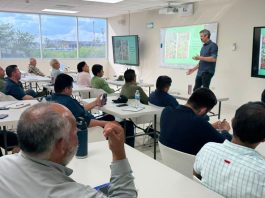 Proteger la fisiología de la planta: El cambio de paradigma que propone Carlos Meza frente a Thrips Parvispinus Proteger la fisiología de la planta: El cambio de paradigma que propone Carlos Meza frente a Thrips Parvispinus