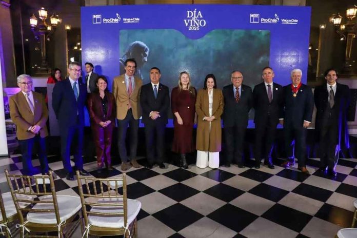 Gobierno y gremios del vino colaboran para traer a Chile prestigioso evento vitivinícola internacional Gobierno y gremios del vino colaboran para traer a Chile prestigioso evento vitivinícola internacional