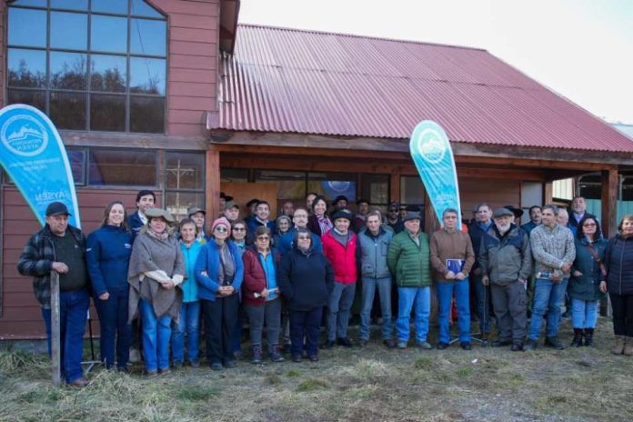 Inversión histórica del Gobierno Regional de Aysén permitirá a INDAP fortalecer la Agricultura Familiar Campesina Inversión histórica del Gobierno Regional de Aysén permitirá a INDAP fortalecer la Agricultura Familiar Campesina