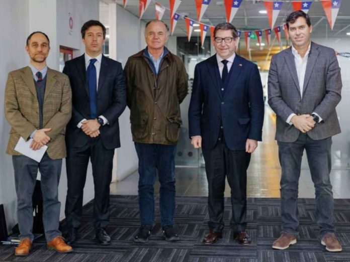SNA presenta al ministro de Economía propuesta para impulsar la agricultura en el desierto chileno SNA presenta al ministro de Economía propuesta para impulsar la agricultura en el desierto chileno