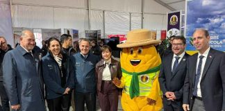 Subsecretario Venezian destaca modernización y recambio generacional en Cumbre Agrícola del Sur realizada en La Araucanía Subsecretario Venezian destaca modernización y recambio generacional en Cumbre Agrícola del Sur realizada en La Araucanía