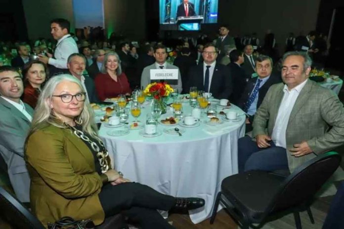 Participación activa del sector lechero y visión de largo plazo marcan Enagro 2026 Participación activa del sector lechero y visión de largo plazo marcan Enagro 2026