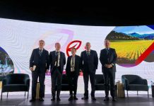 Frutas de Chile junto a otros gremios del agro analiza hoja de ruta al 2040: diversificación de mercados, estándares de calidad y certezas para competir Frutas de Chile junto a otros gremios del agro analiza hoja de ruta al 2040: diversificación de mercados, estándares de calidad y certezas para competir