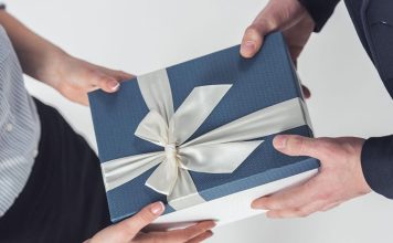 Guía de regalos corporativos para las fiestas navideñas: para todos en tu lista. Envíos a todo el país Guía de regalos corporativos para las fiestas navideñas: para todos en tu lista. Envíos a todo el país, cesta de vino navideña, cesta de Veuve Clicquot