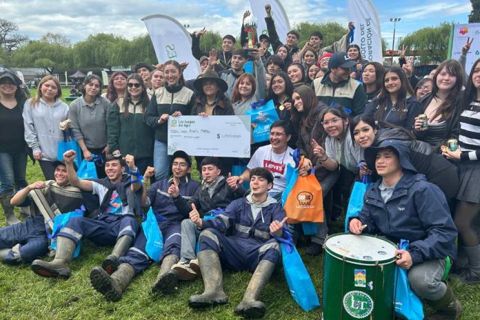 Liceo Bicentenario Adolfo Matthei ganó los Juegos del Agro 2026 que reunieron a 500 participantes en Osorno Liceo Bicentenario Adolfo Matthei ganó los Juegos del Agro 2026 que reunieron a 500 participantes en Osorno