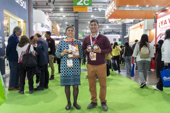 Mieles con maqui y murta: empresa Colmenar Nativo de Arauco pone sus fichas en el mercado japonés Mieles con maqui y murta: empresa Colmenar Nativo de Arauco pone sus fichas en el mercado japonés