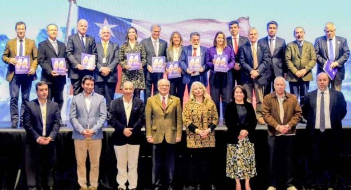 SNA participa en presentación de hoja de ruta de la CPC e INACAP para activar inversiones por US$2.956 millones en Los Ríos SNA participa en presentación de hoja de ruta de la CPC e INACAP para activar inversiones por US$2.956 millones en Los Ríos