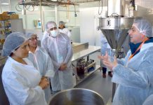 Seremi de Agricultura y dirigentes campesinos exploran tecnologías del CeTA en Coronel para avanzar en innovación alimentaria desde el Biobío Seremi de Agricultura y dirigentes campesinos exploran tecnologías del CeTA en Coronel para avanzar en innovación alimentaria desde el Biobío