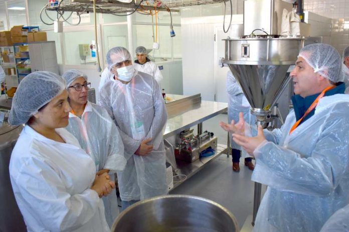 Seremi de Agricultura y dirigentes campesinos exploran tecnologías del CeTA en Coronel para avanzar en innovación alimentaria desde el Biobío Seremi de Agricultura y dirigentes campesinos exploran tecnologías del CeTA en Coronel para avanzar en innovación alimentaria desde el Biobío